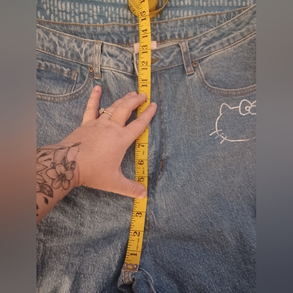 NWT Hello Kitty Junior's Blue Jeans  Size 13 - Picture 9 of 11